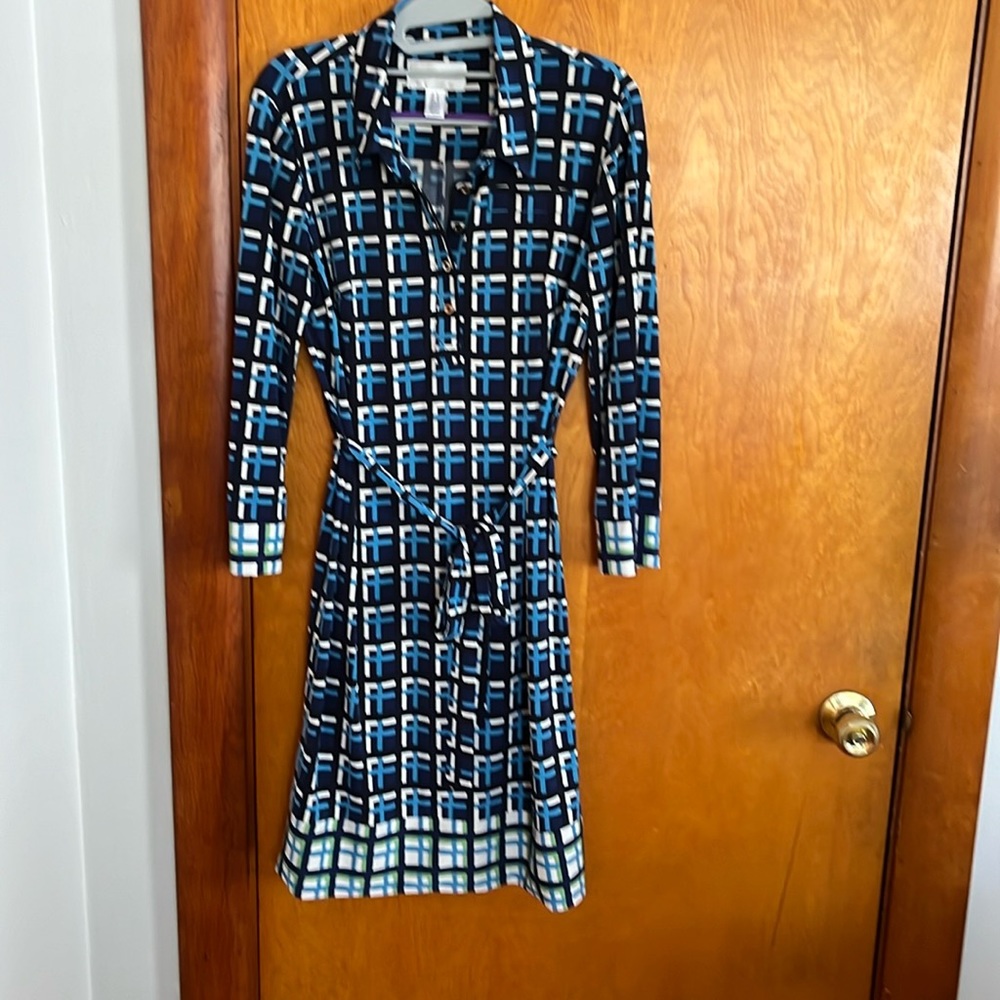 NWOT Donna Morgan stretch knit print dress with 3/4 sleeves  MINT CINDITION